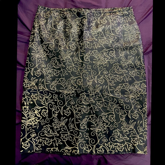 Danier Black Leather Skirt with Flower Print - Picture 1 of 6